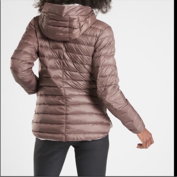 NWOT Athleta reversible down pulse jacket NWOT - Picture 3 of 12